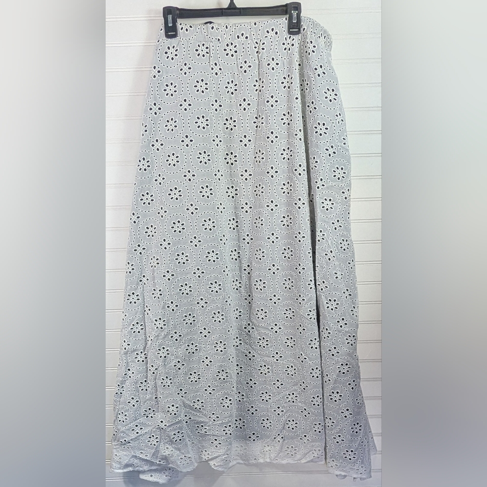 Pari Passu NWOT White Eyelet Over Black Maxi Elastic Waist Skirt Size 20 - Picture 4 of 11
